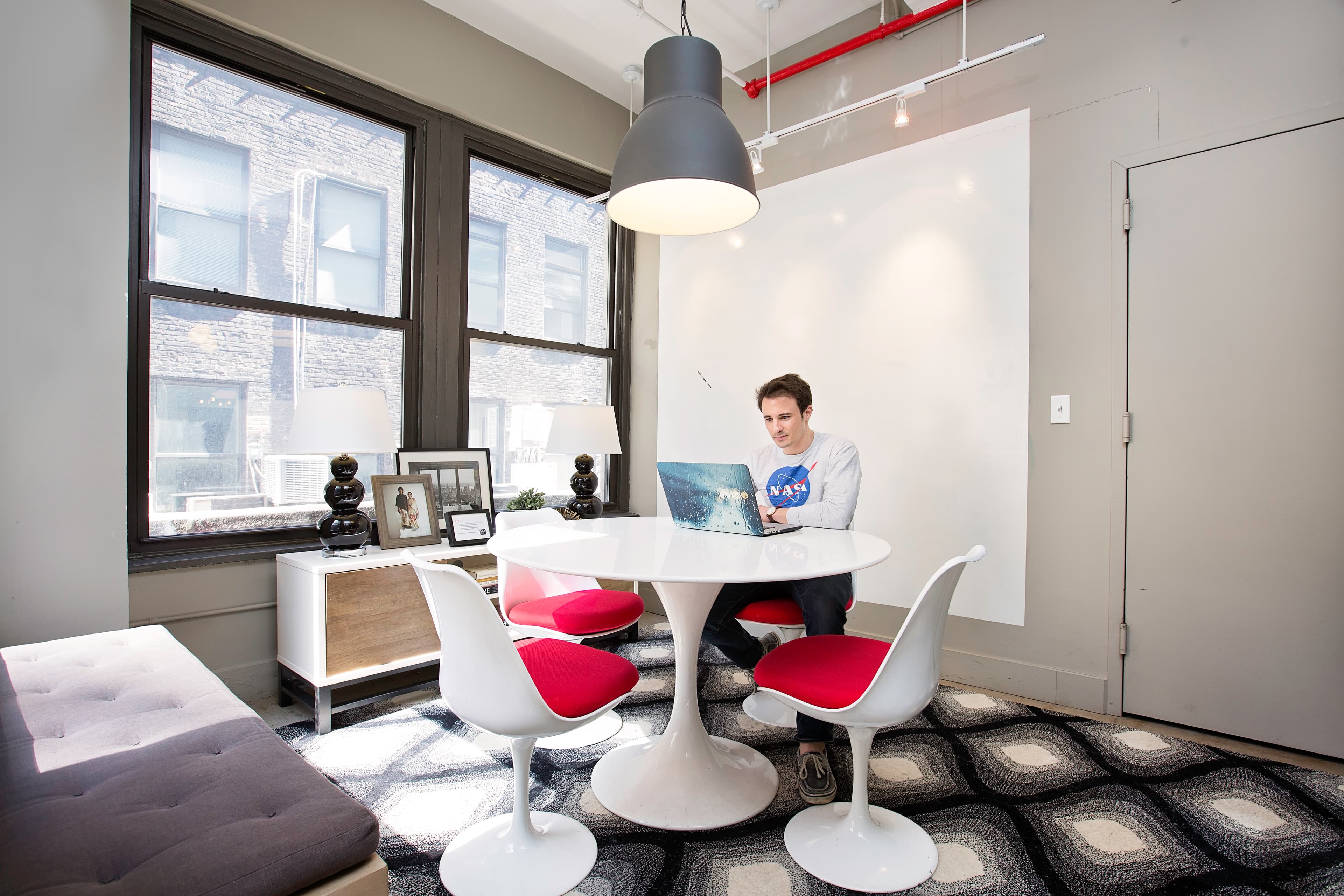 Windowed Small Meeting Room – Floor 7