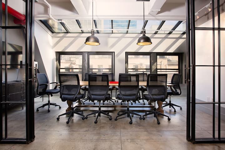 Creative Conference Room with Skylight – Floor 16